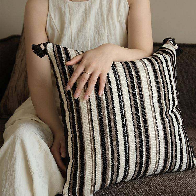 现简约奢中代古FS759117黑咖条纹流苏抱轻枕床头靠垫酒民店宿靠枕,居家布艺,抱枕被,淘宝优惠券,粉丝福利购,淘宝优惠卷