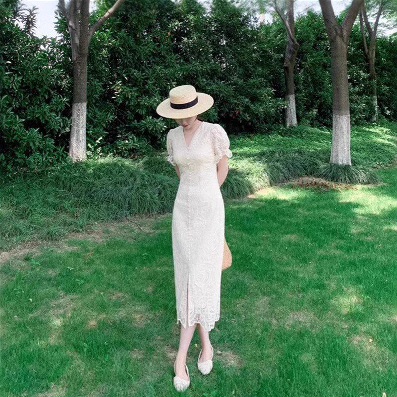 法式浪漫收腰开叉V领轻奢婚纱礼服蕾丝连衣裙女夏季新款大码显瘦