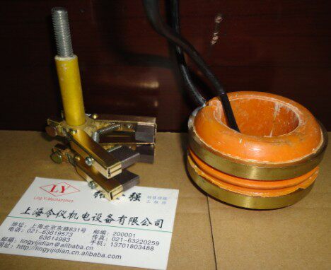 20A-2路发电机集电环碳刷架总成44X77X42MM