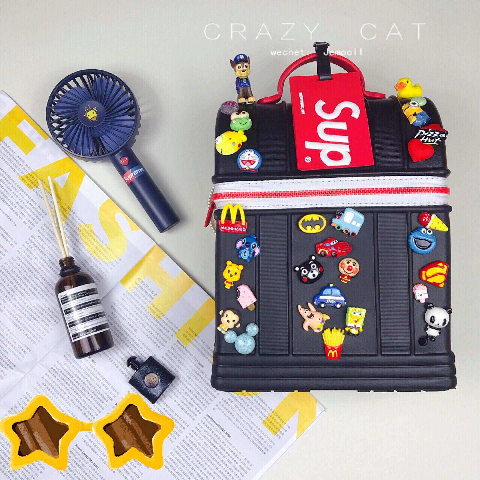 儿童书包小学生女童男孩一二年级日本超轻5-6-8岁洞洞背包幼儿园3