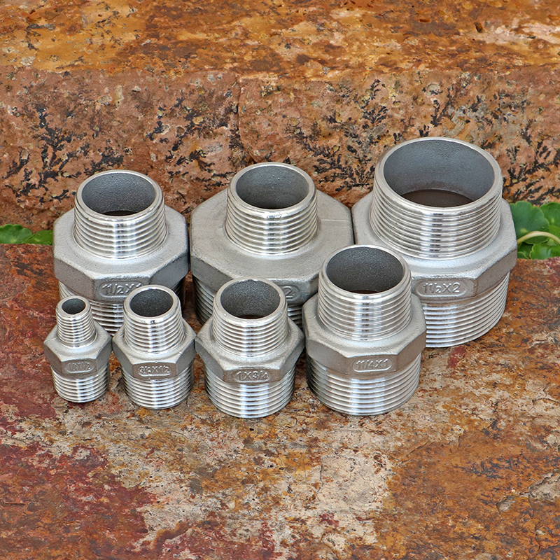 304不锈钢DN15二四六分一寸一寸半2寸DN50螺纹管道异径外丝转接头