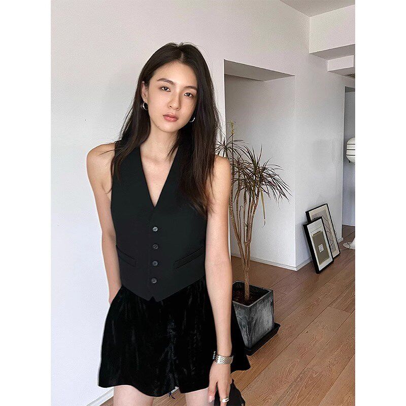 港风复古休闲黑色西装马甲外套女2024新款气质坎肩v领背心开衫短
