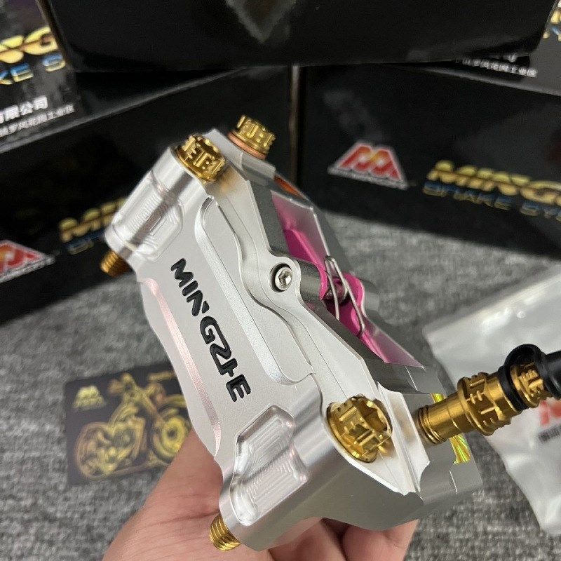 明浙M21街道版大辐射卡钳电动车E摩托对四活塞金属刹车盘送螺丝