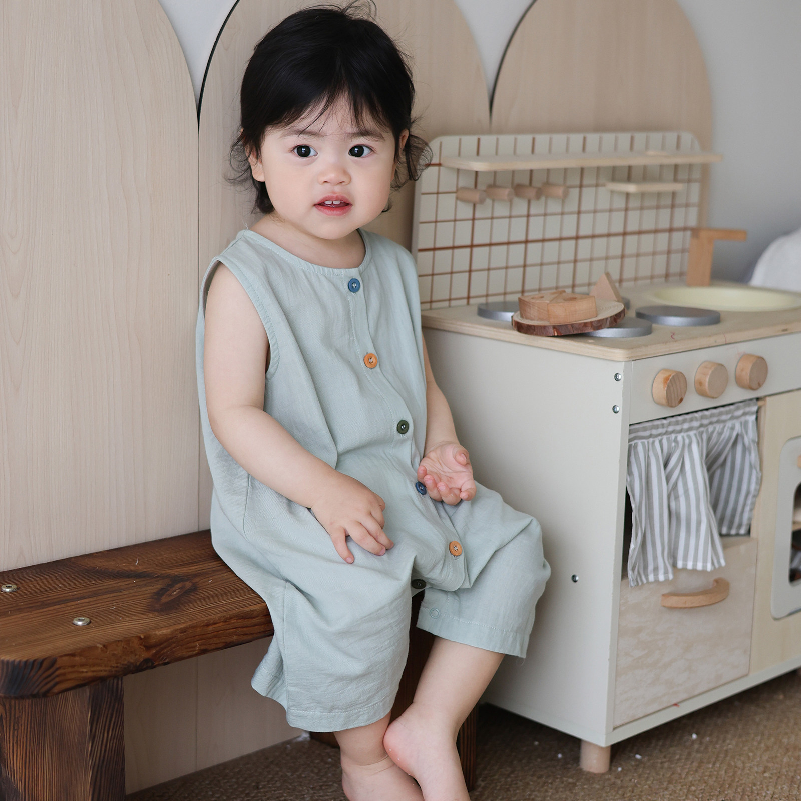0一3月婴儿衣服薄款夏婴幼儿棉麻无袖哈衣宝宝纯棉背心连体衣夏季