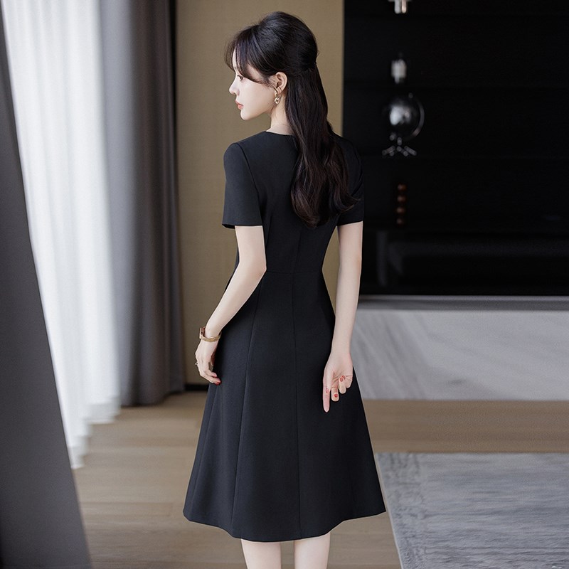 黑色职业连衣裙女2025新款气质正装工作服长裙今年流行的漂亮裙子