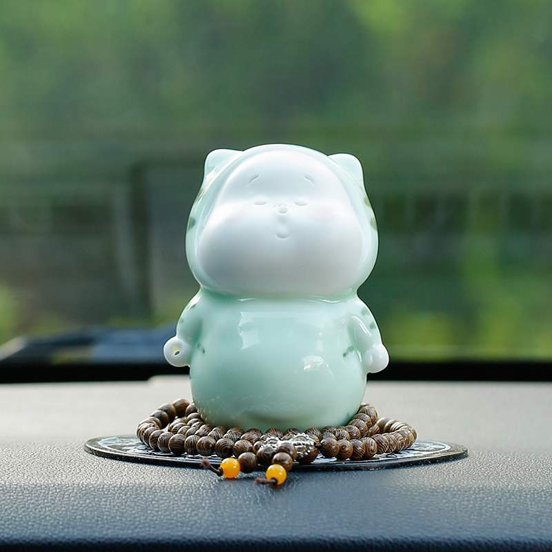 创意车载内饰品摆件可爱小胖猪汽车J中控台个性萌宠装饰用品