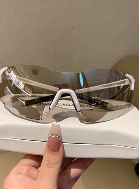 透明炫彩骑行眼镜男女变色日夜两用防风户外运动跑步自行车护目镜