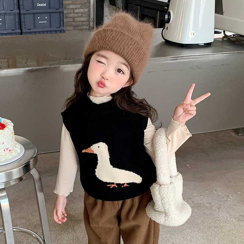 女童毛衣针织马甲2023新款宝宝洋派秋季儿童秋装外套坎肩背心上衣