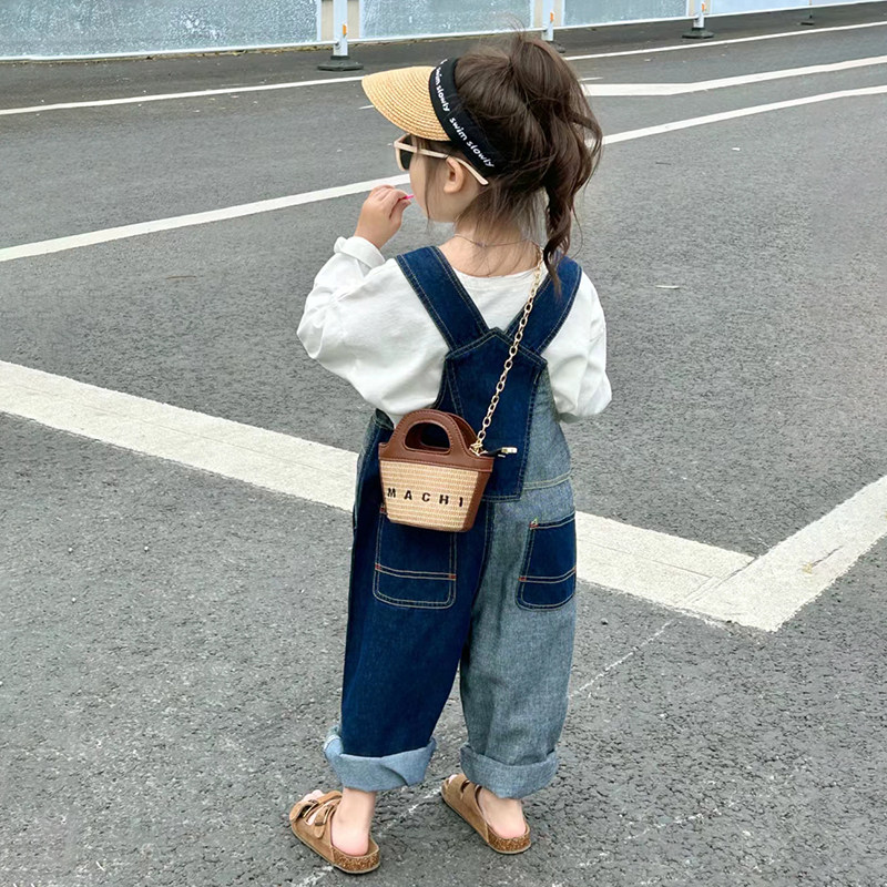 女童拼色牛仔裤2023秋季新款儿童个性时髦裤子男童背带裤女宝T恤