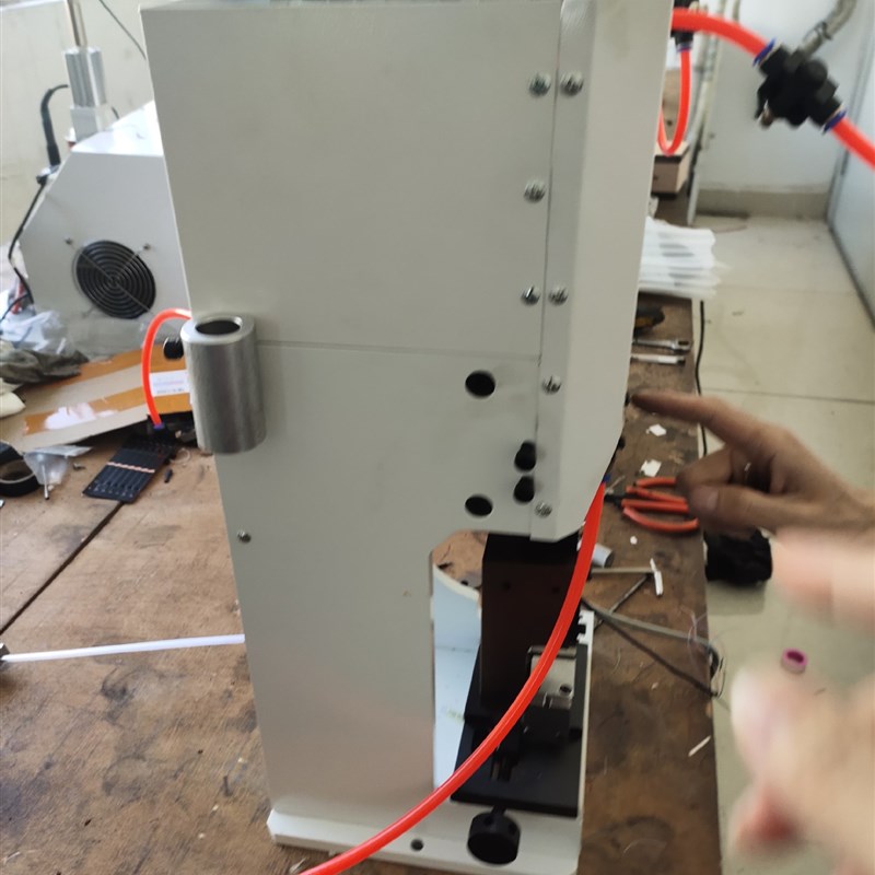 JST SUR0.8/1.0间距刺破式端子压接机 刺破式端子机 自动送端子