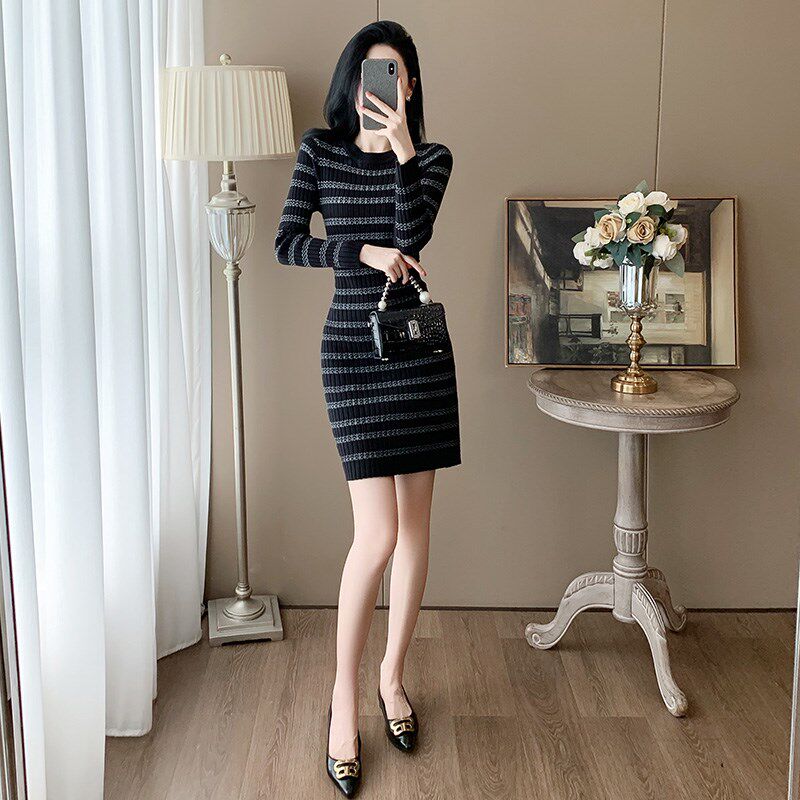 针织内搭毛衣连衣裙女秋冬小个子圆领条纹修身显瘦短款包臀打底裙