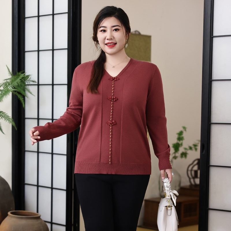 Q春季新款长袖V领毛衣胖妈妈大码复古盘扣加肥洋气内搭套头针织衫