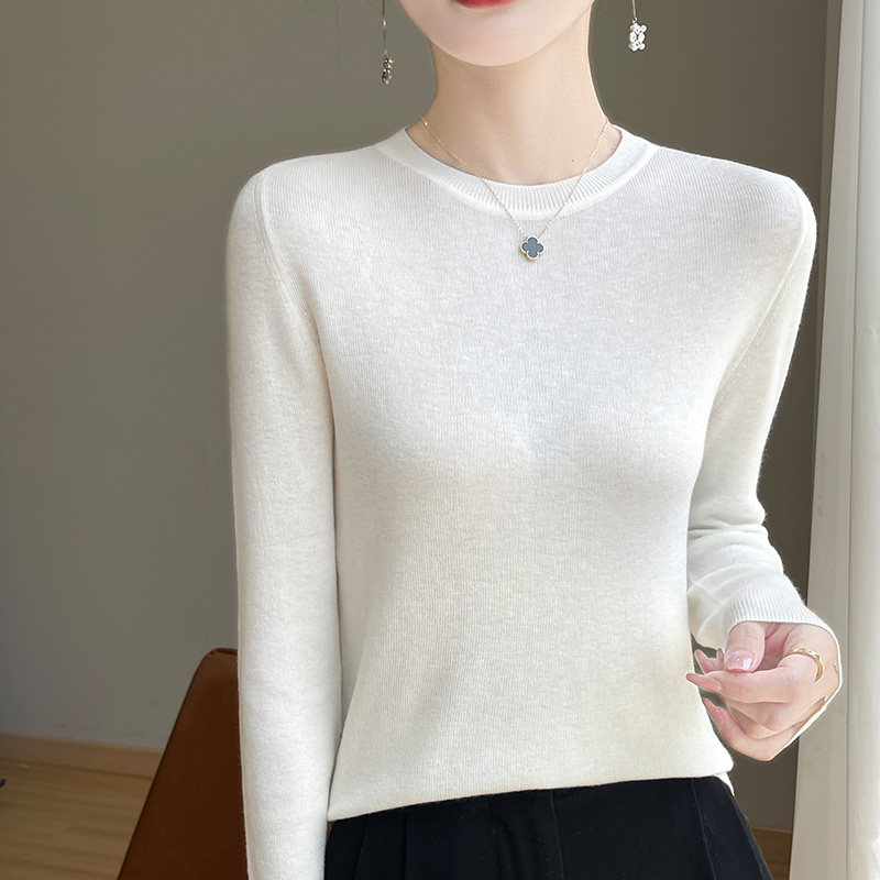 精纺白色圆领打底衫女薄款针织长袖新款洋气秋冬内搭修身显瘦毛衣
