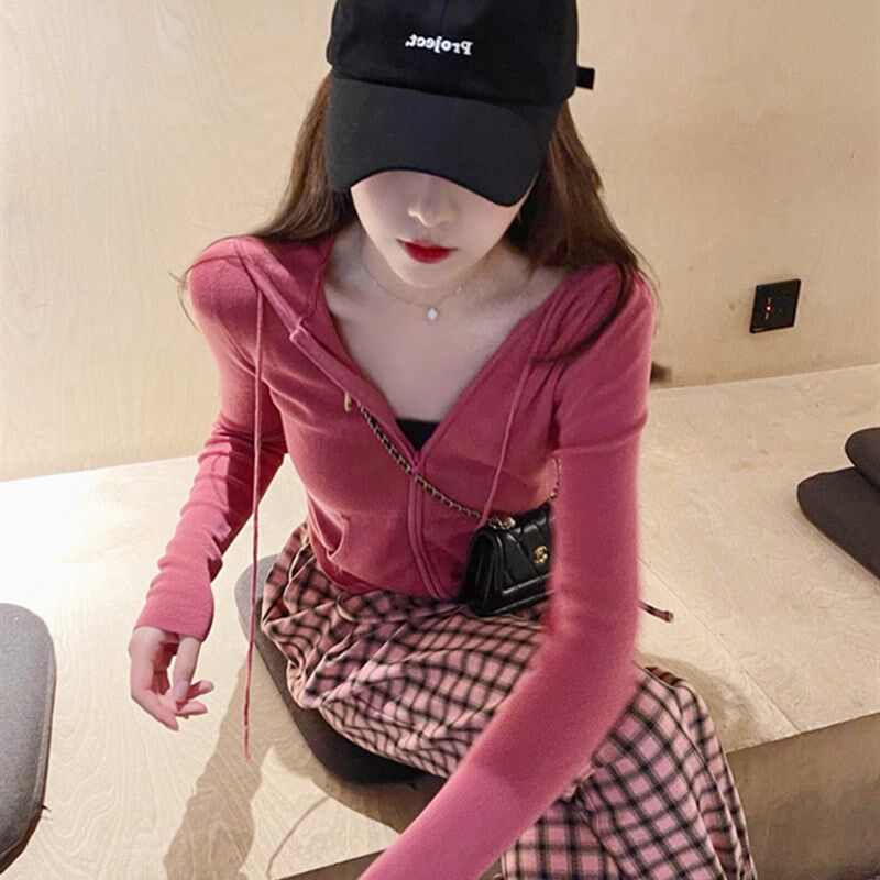 别致漂亮拉链连帽针织开衫女春秋修身运动卫衣小个子外套短款上衣