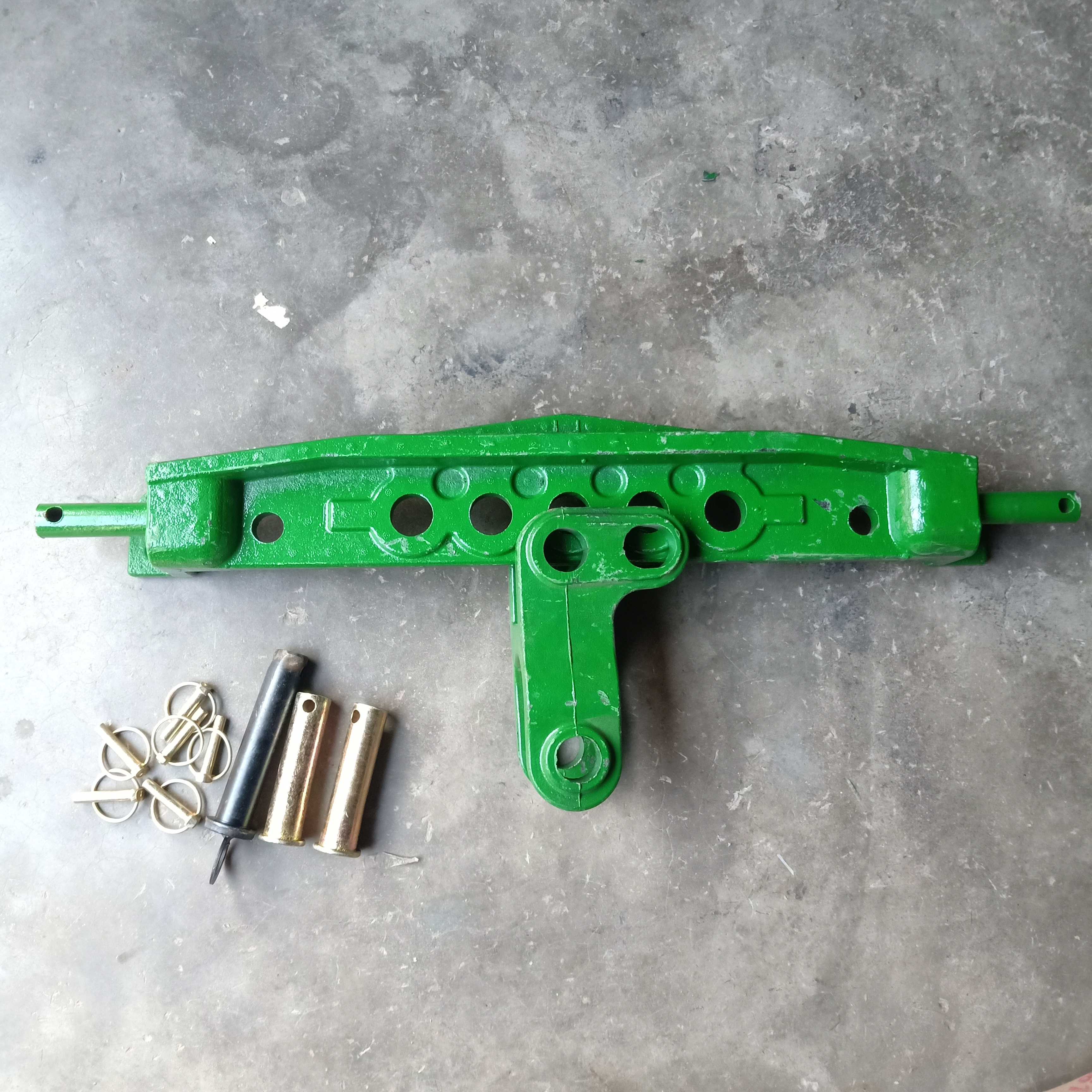 东方红约翰迪尔福田雷沃欧豹拖拉机牵引挂钩悬挂横梁牵引横梁总成