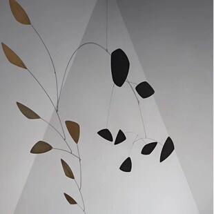 艺术悬挂天井装饰中m庭吊饰美陈布置挂饰考尔德动态平衡雕塑装置