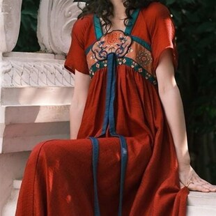 云南旅游度假连衣裙女新中式改良版汉服唐宋民族风刺绣显瘦遮肚子