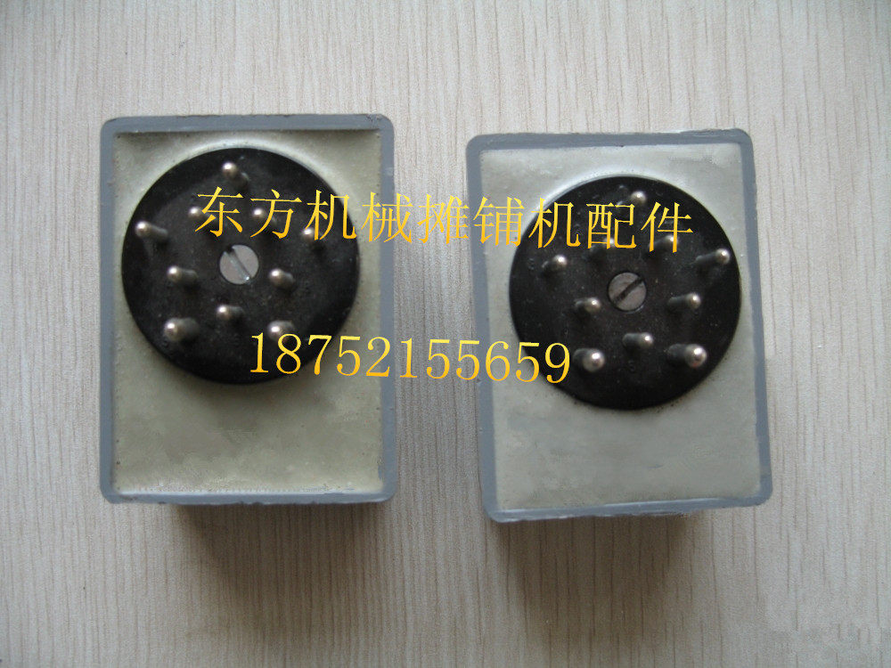 ABG423摊铺机搅龙放大器 ABG423摊铺机搅龙 夯锤放大器沃尔沃配件