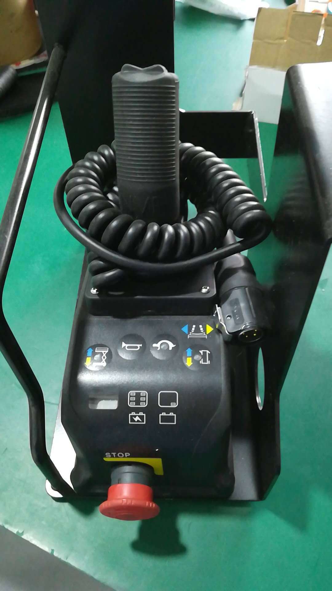 鼎力剪叉高空车手柄控制器