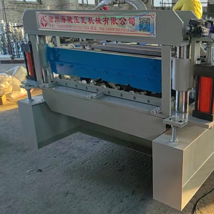 海驰机械900型全自动彩钢压瓦机
