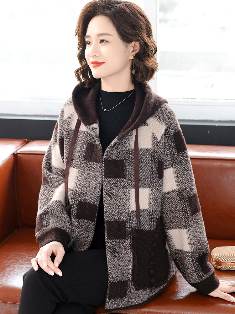 妈妈秋冬装外套洋气连帽衣服2025新款中老年人女春秋毛呢格子上衣