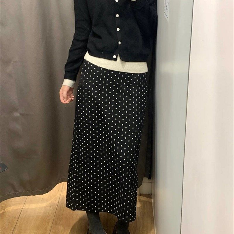 黑色波点半身裙女秋季新款裙子梨型身材大码胖mm遮肚显瘦圆点长裙