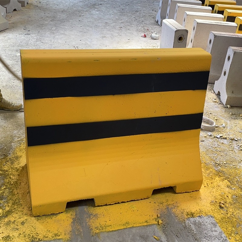 高速公路隔离水泥防撞墩道路中央施工安全护栏非机动车分道防撞墩