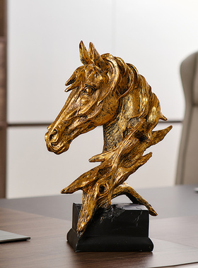 轻奢摆件马到成功家居客厅电视柜酒柜办公O室桌面高档软装饰品