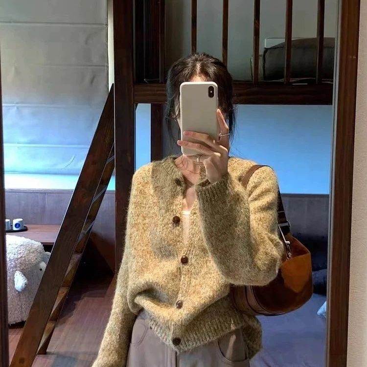秋冬超软糯彩纱韩系秋冬圆领毛衣针织女上衣开衫
