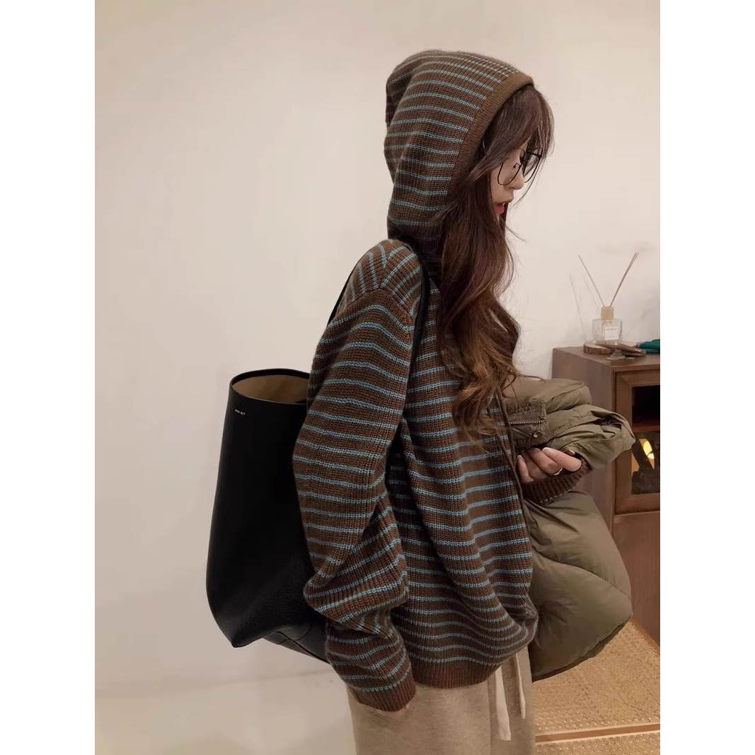 春季新款宽松软糯慵懒风针织连帽条纹毛衣外套女春夏