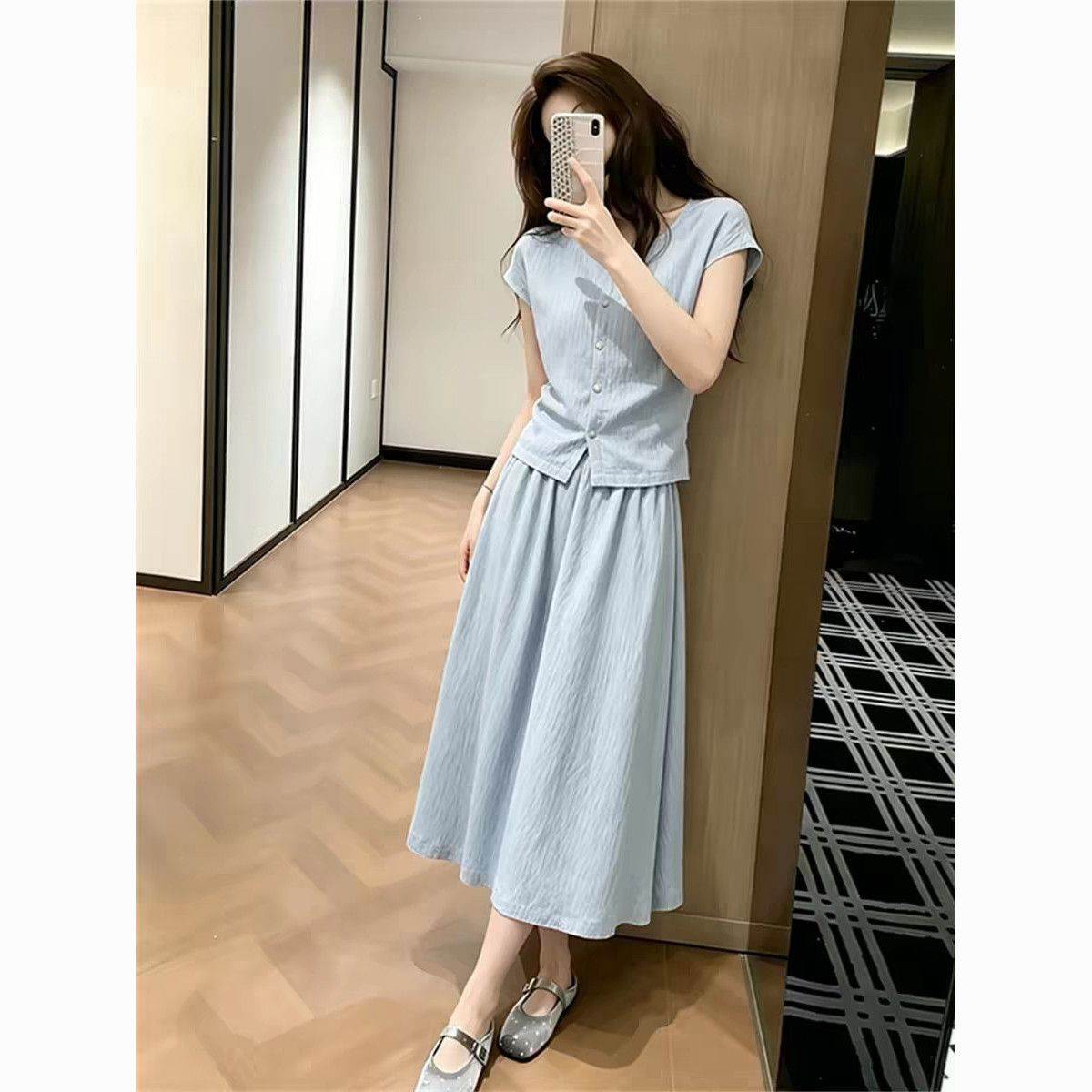 温柔韩系减龄时尚新款夏季浅蓝色短袖衬衫套装高腰半身裙两件套