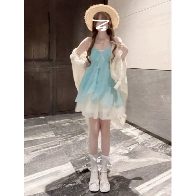 2025新款海边度假穿搭一整套v领吊带连衣裙子女夏季法式套装短裙