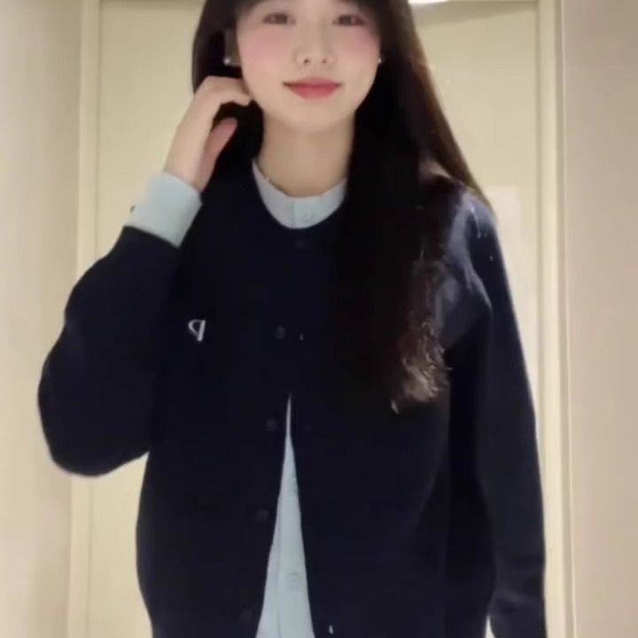 韩系穿搭藏蓝色拼接假两件上衣针织衫休闲小个子毛衣开衫女春