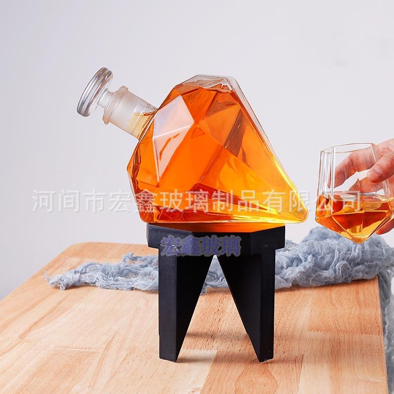 钻石醒酒器民间手工创热造型厂家密封耐硼硅玻5050璃空瓶意钻石高