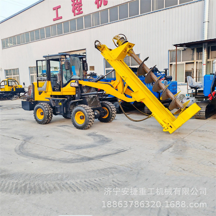 轮式四驱940光伏钻孔打桩机