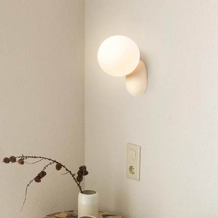 现代简约室床头壁灯奶油风极简免接红线灯网客厅过卧道儿童VTT房