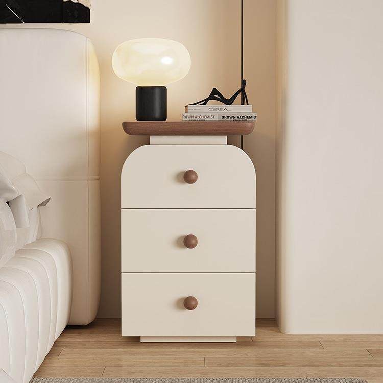 小型实木无品牌/床头柜家用奶室2025新款窄中古油风现代简约收卧
