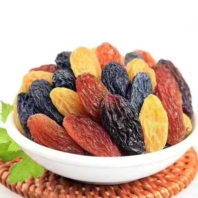 新货四色葡萄干无核新疆大颗粒提子2斤绿红香妃黑加仑商用家用