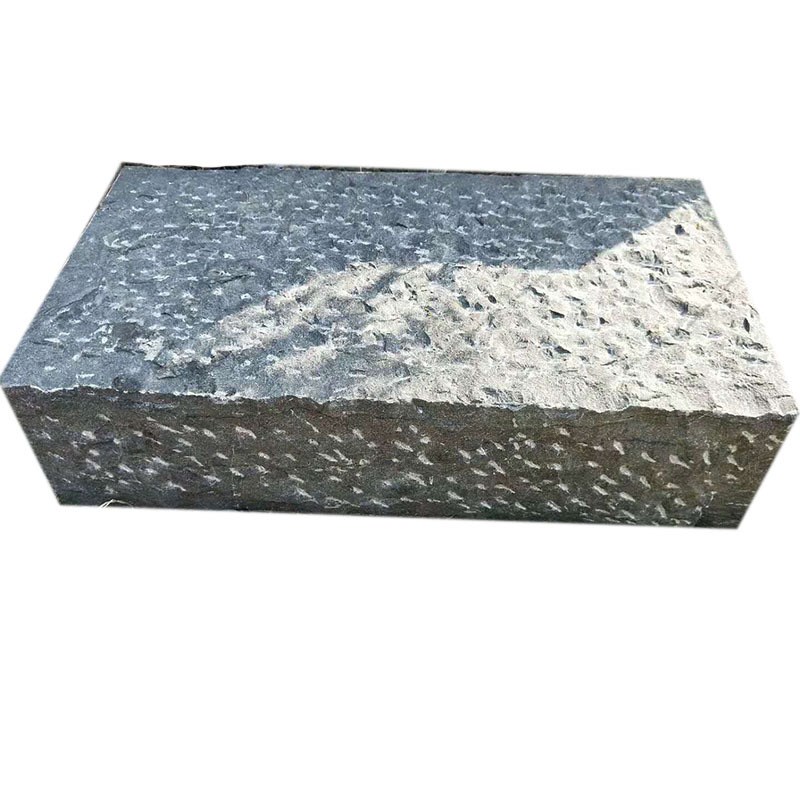 青石板踏步石不规则汀步石园林景区铺路垫脚石庭院地铺石青石板