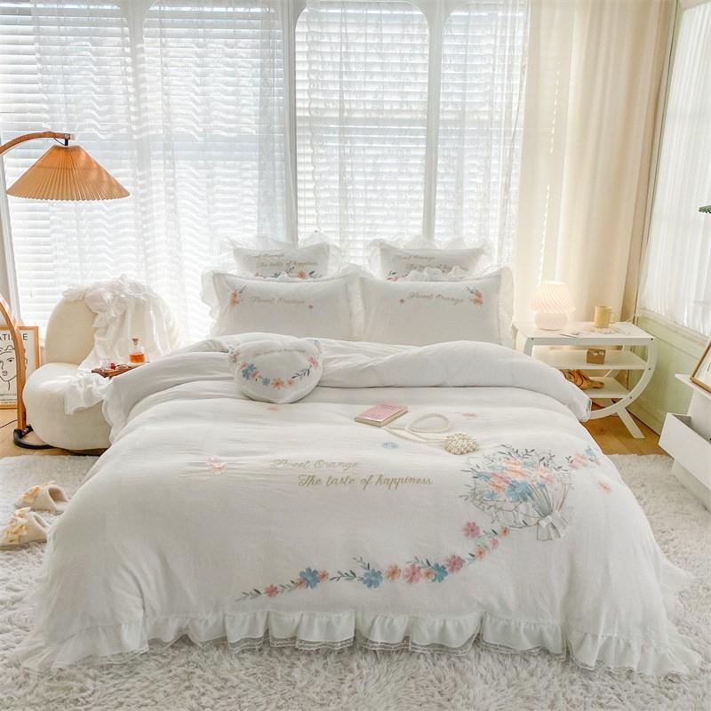 轻奢莱赛尔纤维四件套丝滑裸睡贡缎刺绣被套夏季凉感床上用品