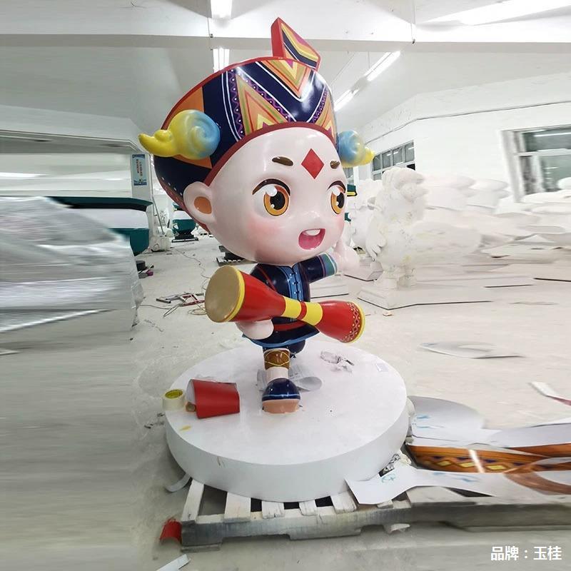 源头工玻QKM璃卡通少数苗族钢人物树脂泡沫厂浮雕型大IP动物工艺