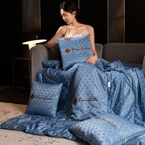 高级轻奢抱枕被子两用二合一四季通用车载枕头被办公室午睡空调毯