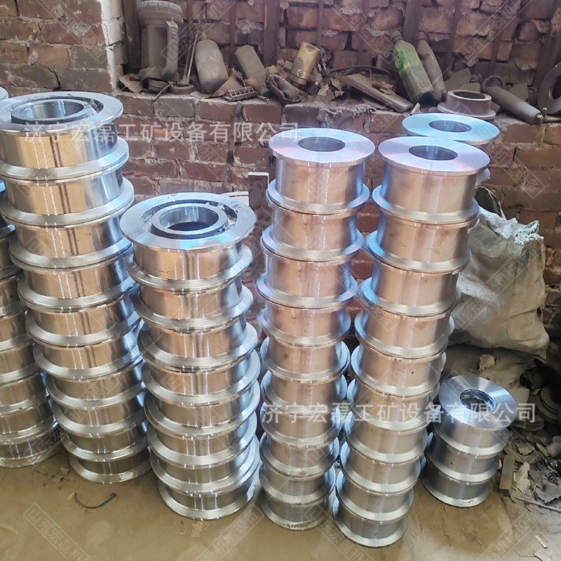 单边轨道轮铸钢加厚实心耐磨矿车轮对600轨距1吨翻斗式平板车轮