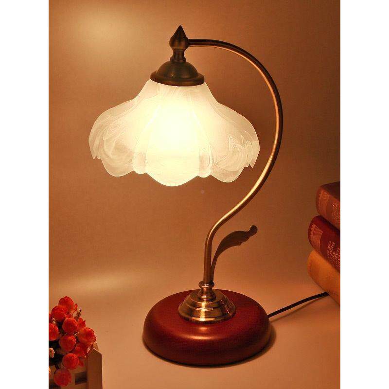 欧式台灯民国复古台灯光美温馨创式意书房卧厅室客玻璃调L700ED台