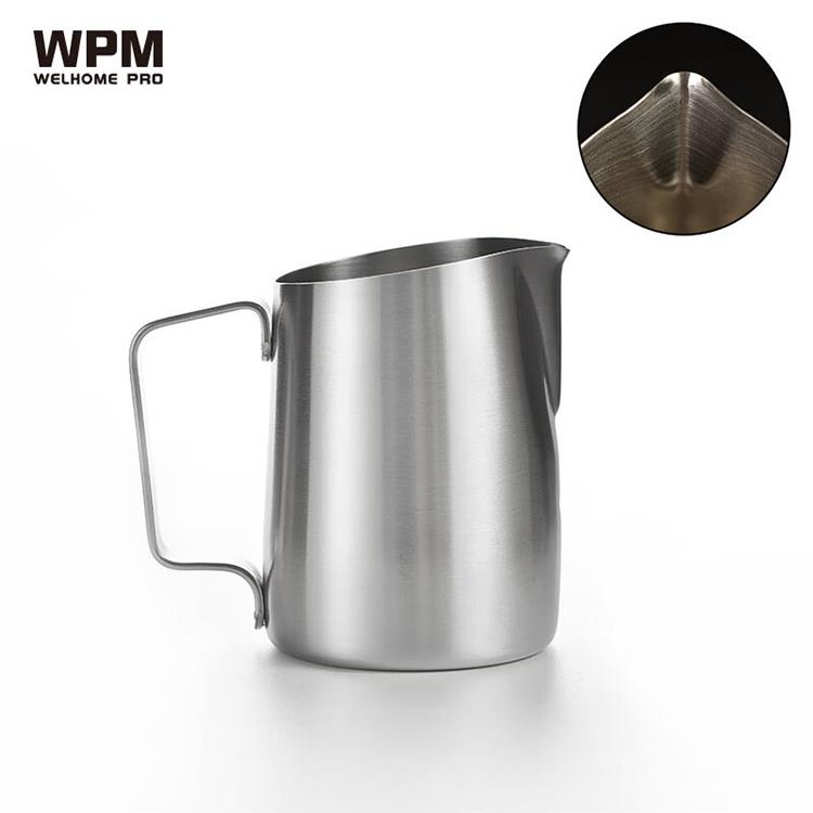 WPM惠家拉花缸哑光绿不锈钢咖啡拉花杯无柄斜口尖嘴圆嘴450打奶缸图片