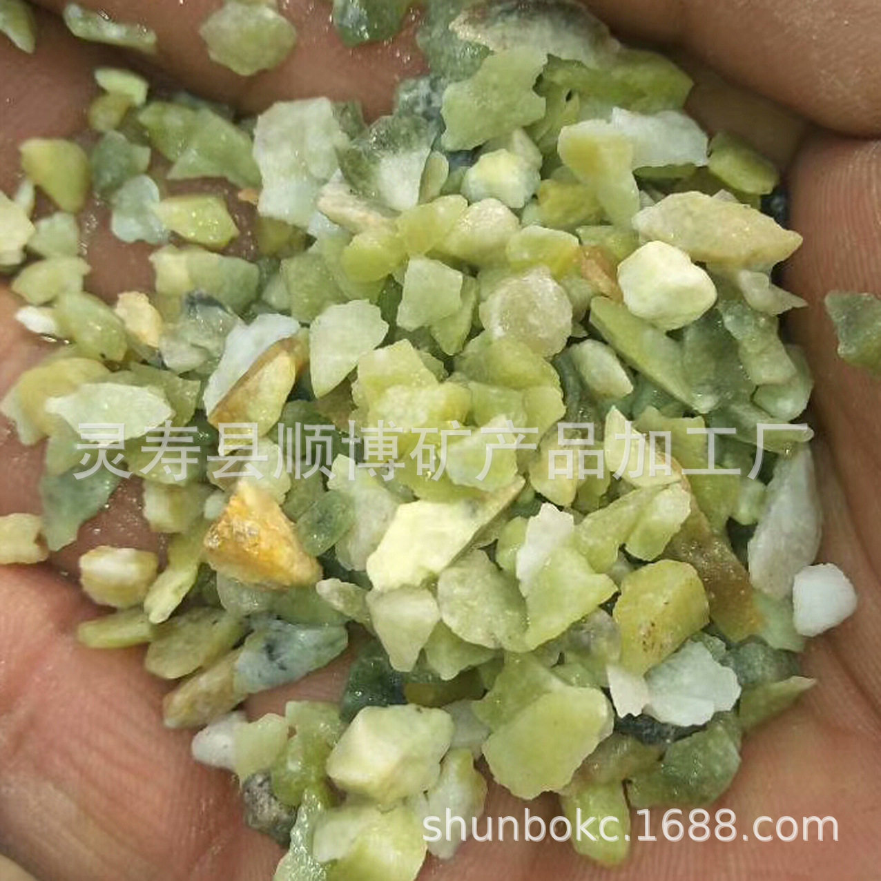 现货供应五彩水洗石 园林建筑用彩色碎石 丹东绿