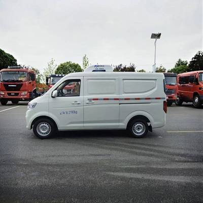 长安跨越星V3642面冷包藏式车型容积约2.8方蓝牌厢车小面包冷藏车