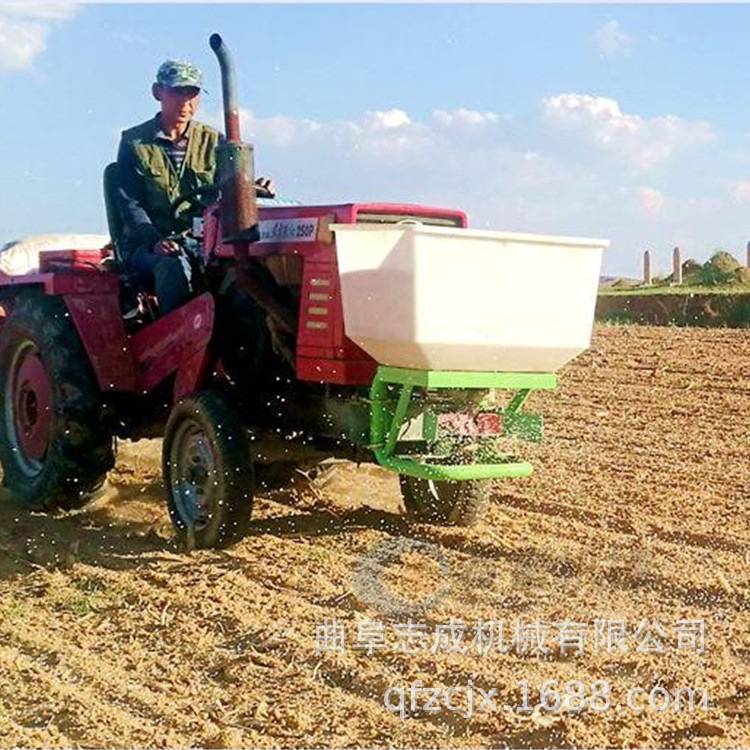 三轮车后挂电动撒肥机农用颗粒化肥抛撒机48V-60前置小型扬肥机