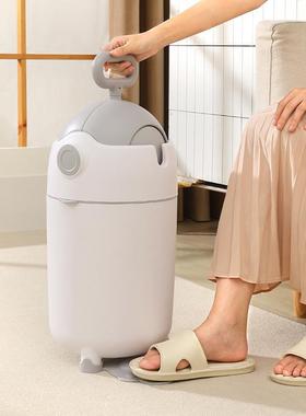 家用手尿不湿垃圾桶纸大容4574量圆桶静形音开合卫生间人工力学把