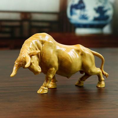 黄木雕刻把件动物奋手进杨办DQB公饰室家居装牛势冲天生肖牛摆件